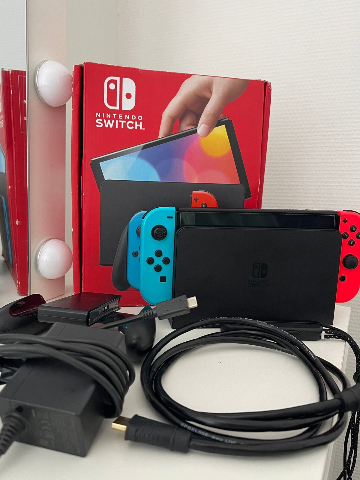 Nintendo Switch OLED, Ophalen, Gebruikt, Met 2 controllers, Switch OLED
