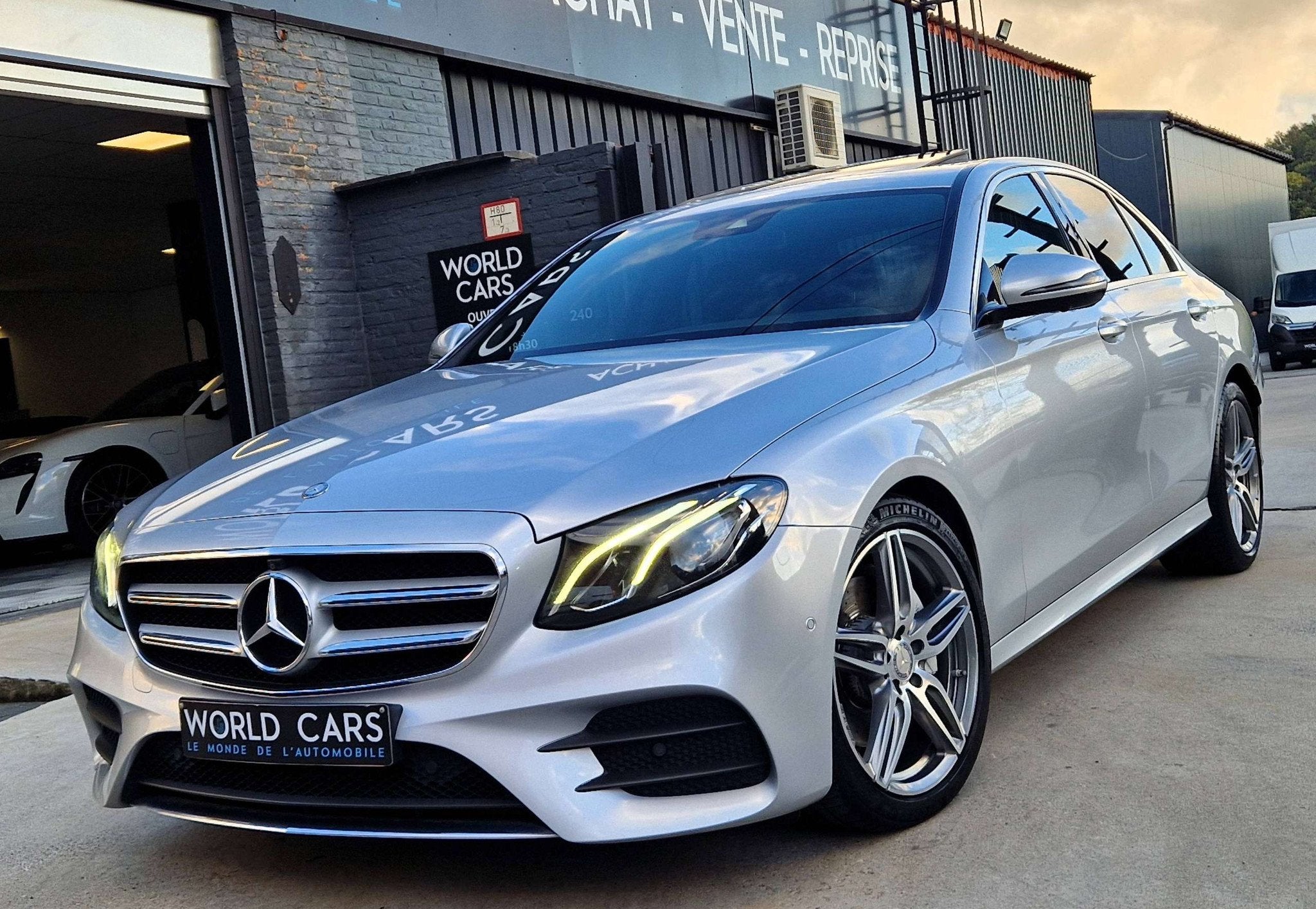 Mercedes-Benz E-Klasse E220 d PACK AMG - BOITE AUTO - VIRTUA, Autos, Cuir, Argent ou Gris, Entreprise, Noir