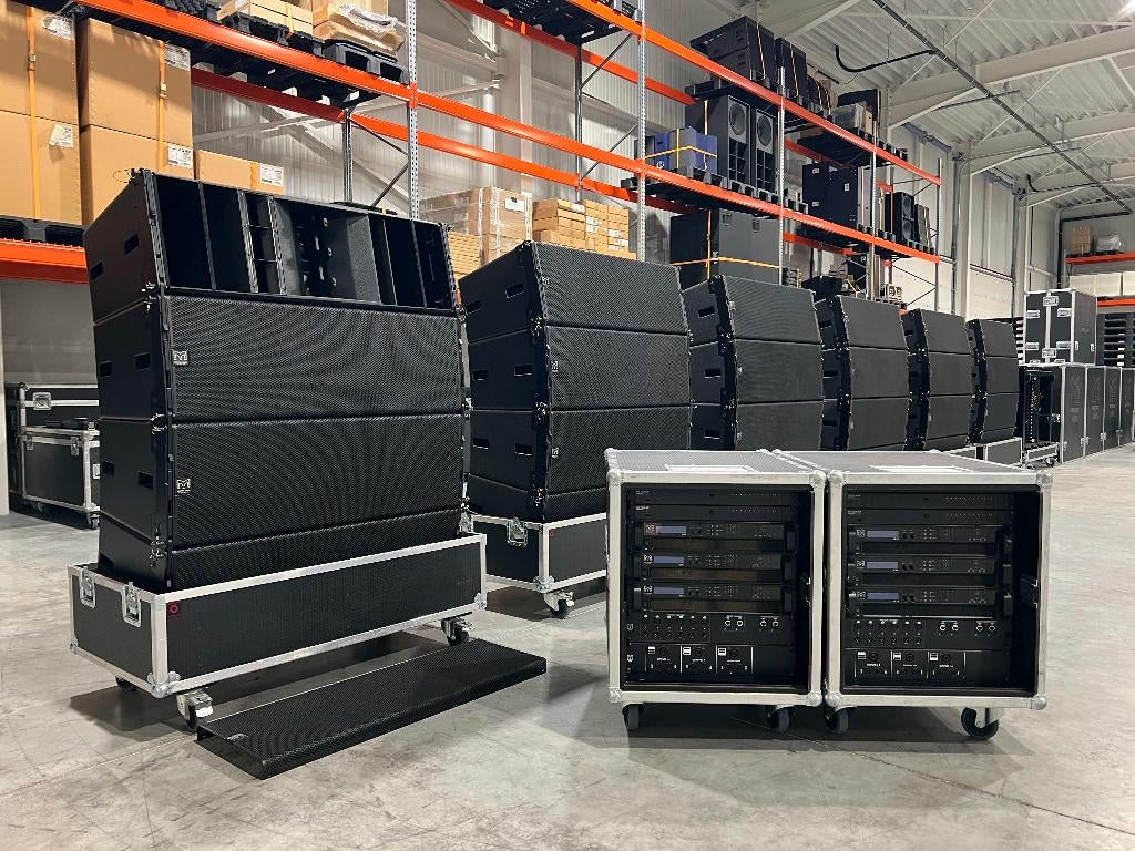 Martin Audio: 24x WPL 6x iKON iK42 4x Netgear 2x flygrid, Autres marques, Enlèvement ou Envoi, Comme neuf, Haut-parleurs Frontaux, Arrière ou Stéréo