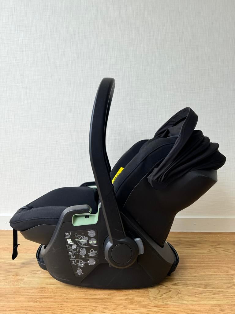 Thule - Autostoel Maple Groep 0+ | Zwart / Black, Autogordel of Isofix, Verstelbare rugleuning, Zo goed als nieuw, 0 t/m 13 kg