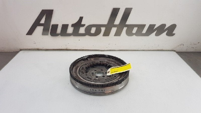 VOLANT MOTEUR BI-MASSE ABS Golf VII (AUA) (|04E105266K|), Autos : Pièces & Accessoires, Utilisé, Volkswagen