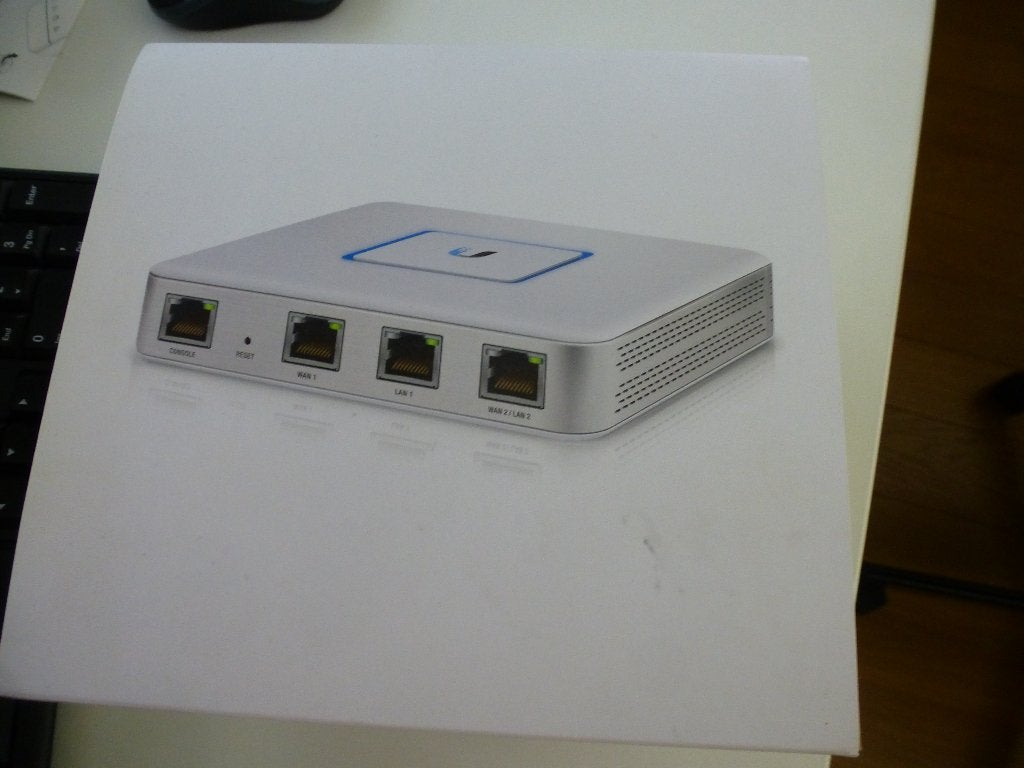 Firewall UBIQUITI Unifi sécurity USG, Ophalen, Zo goed als nieuw, Router, Ubiquiti