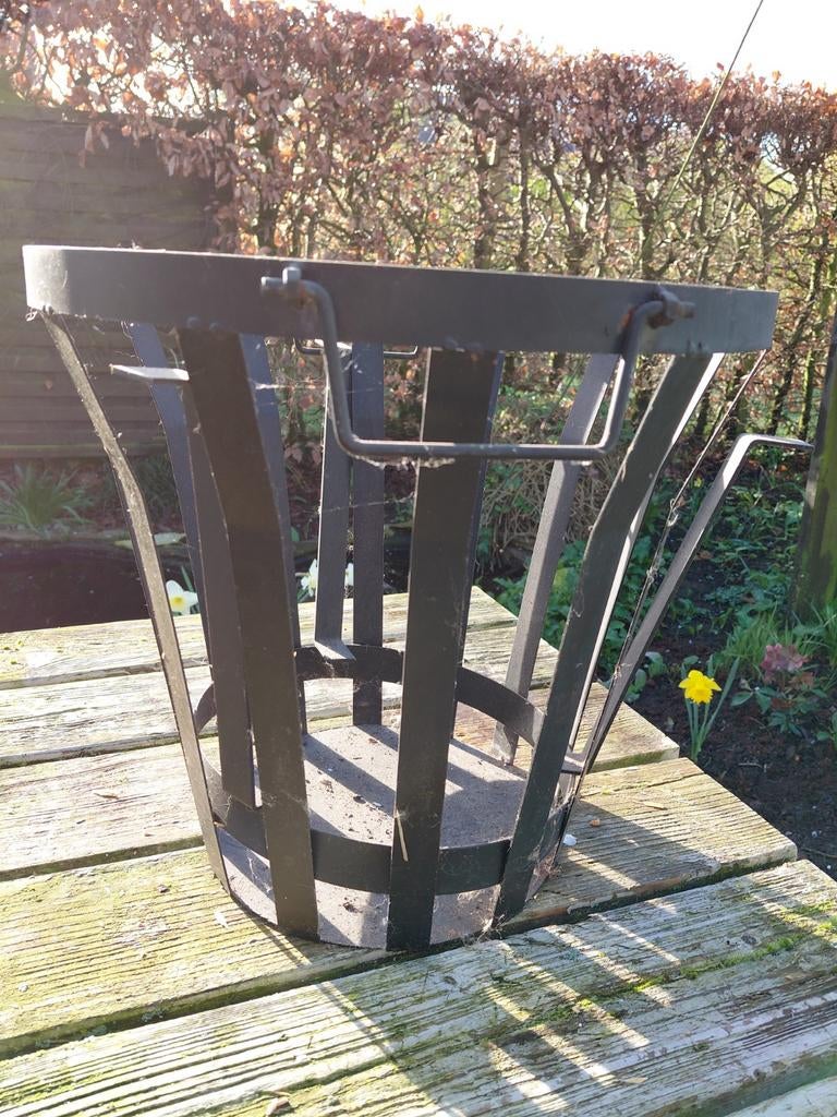 Zwarte vuurkorf, Tuin en Terras, Ophalen, Zo goed als nieuw, Vuurkorf