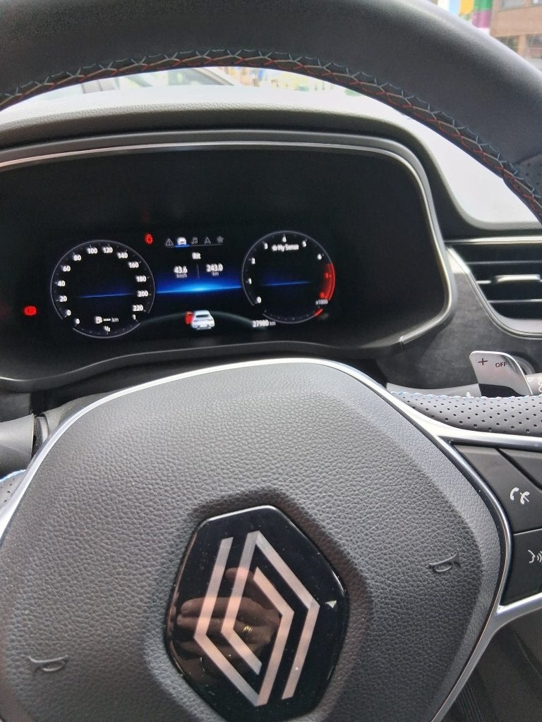 RENAULT ARKANA ALPINE 160 EDC IVOORZWART 2024, Automaat, Arkana, Achterwielaandrijving, 4 cilinders