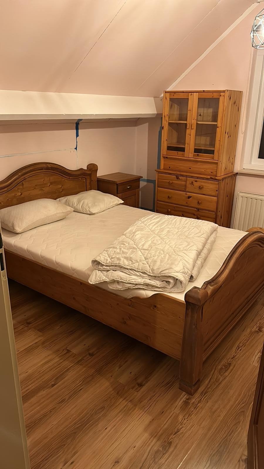 slaapkamer bed en nachtkastjes + kast en spiegel, Ophalen, Gebruikt, Twijfelaar, Landelijk klassiek