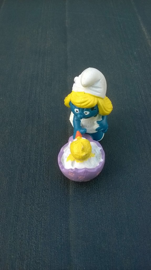 Smurfin met Paasei 2.0489, Verzamelen, Ophalen of Verzenden, Gebruikt, Smurfin, Poppetje, Figuurtje of Knuffel