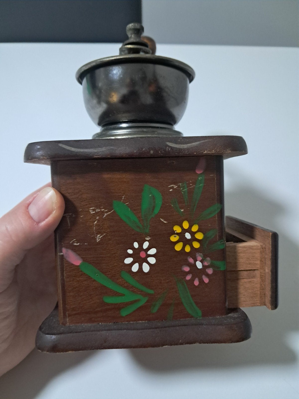 koffiemolen, Enlèvement