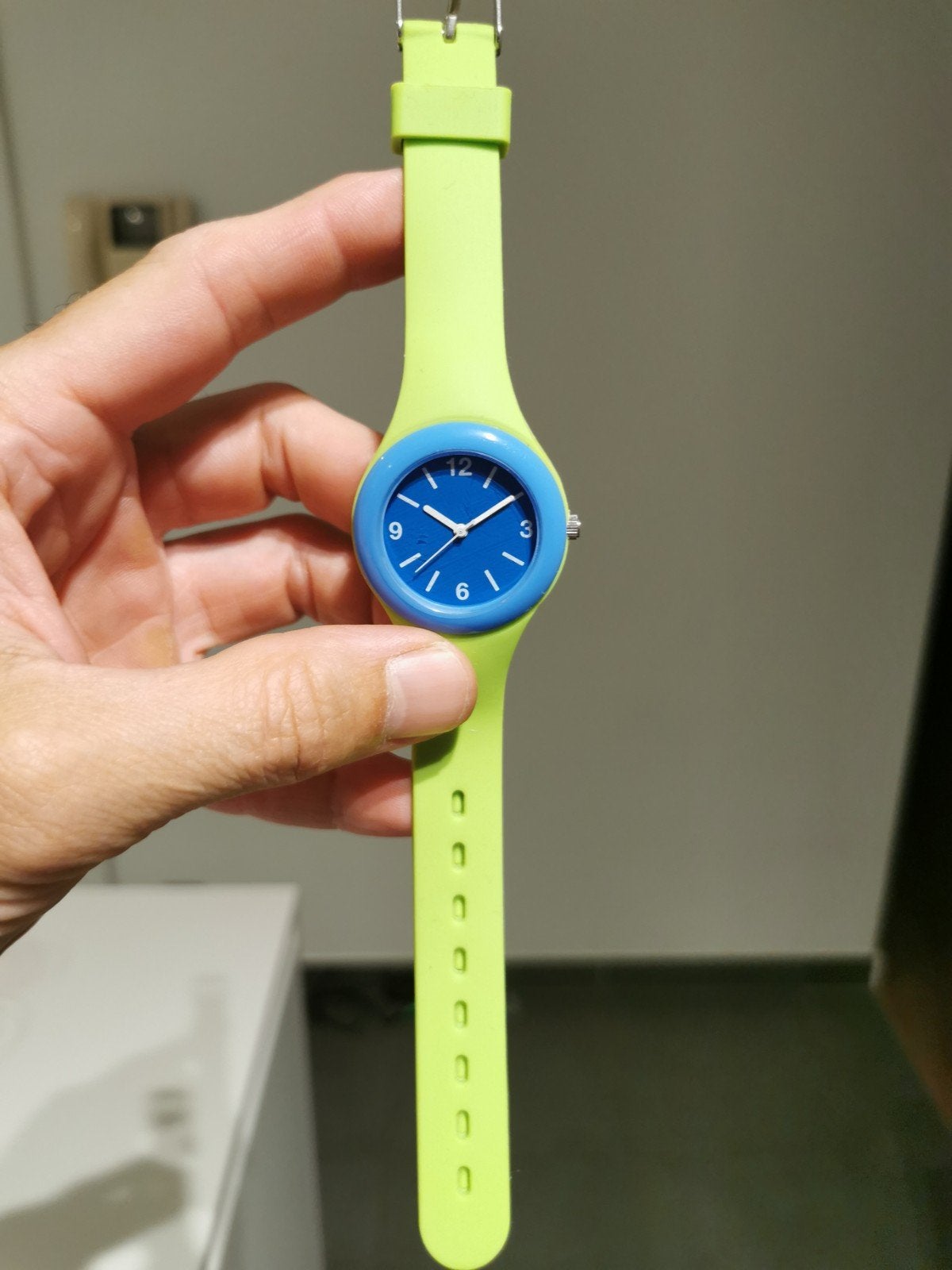 Montre pour enfant, Bijoux, Sacs & Beauté, Montres | Enfants, Enlèvement ou Envoi, Utilisé, Vert, Garçon ou Fille