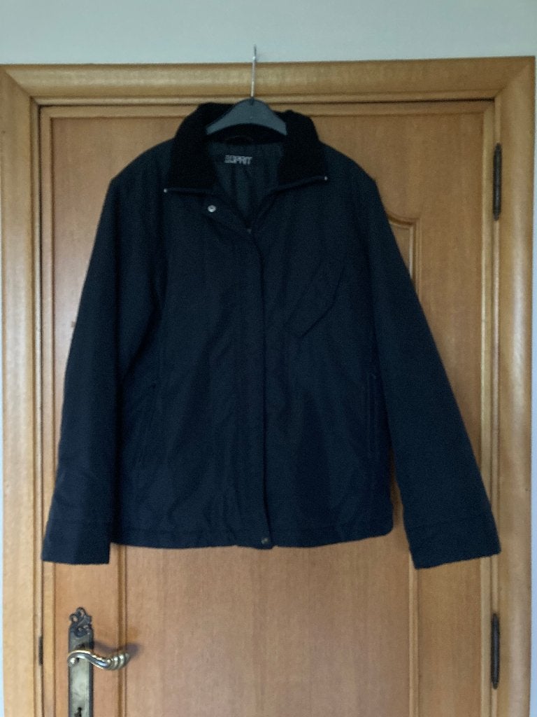 Zwarte vest met rits en 1 drukknop, Esprit, D=XL, Kleding | Dames, Zwart, Maat 46/48 (XL) of groter, Ophalen of Verzenden, Zo goed als nieuw
