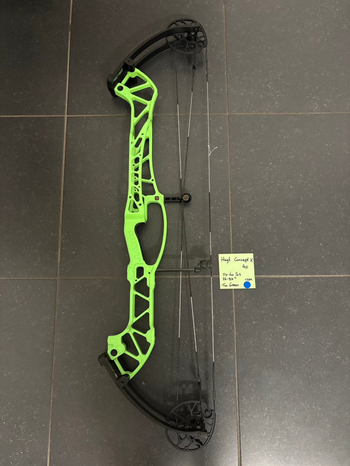 Nieuwe Hoyt Concept X bogen RECHTSHANDIG, Sport en Fitness, Ophalen of Verzenden, Zo goed als nieuw