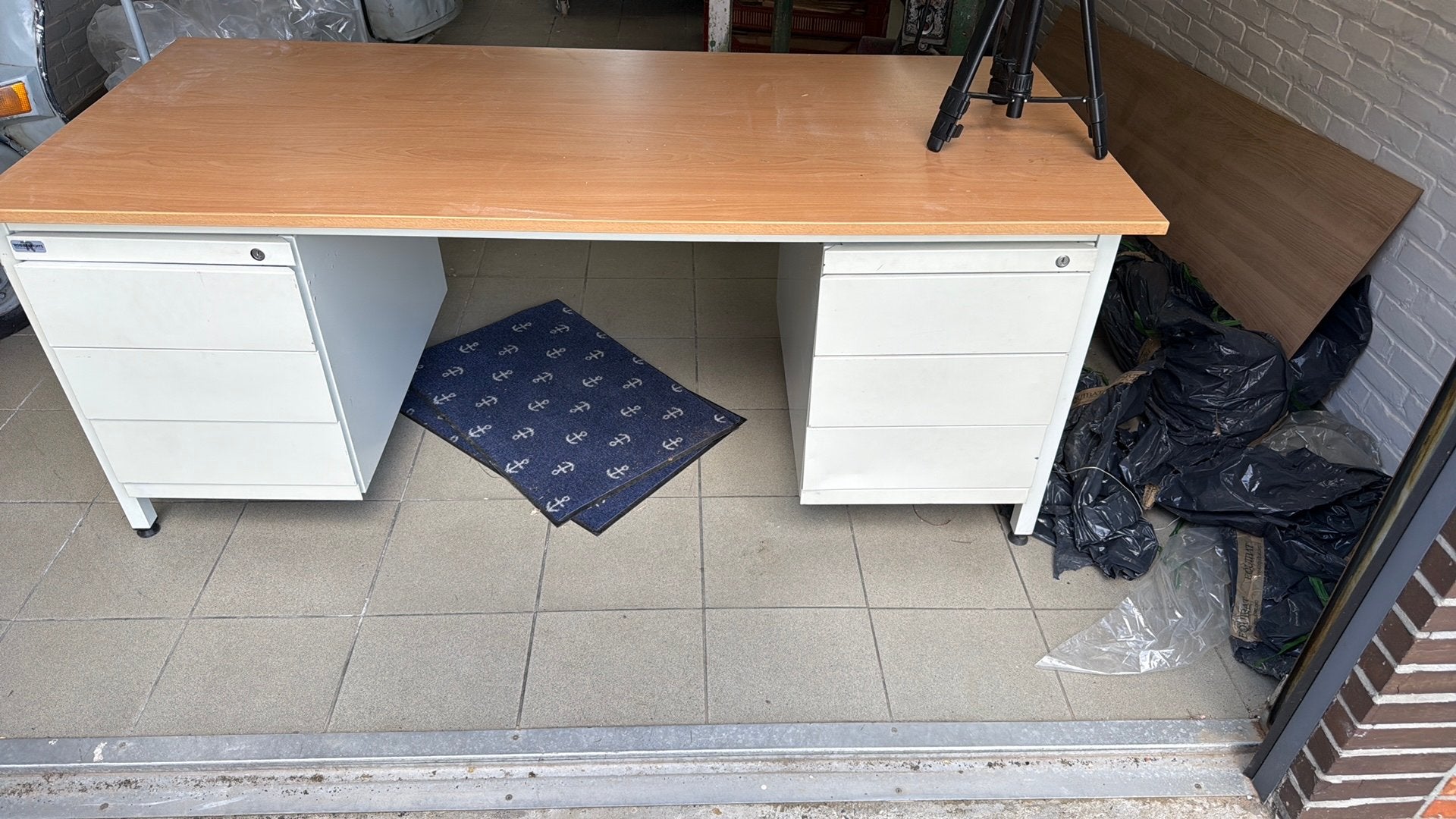 Gratis bureau metaal, Enlèvement, Comme neuf, Métal