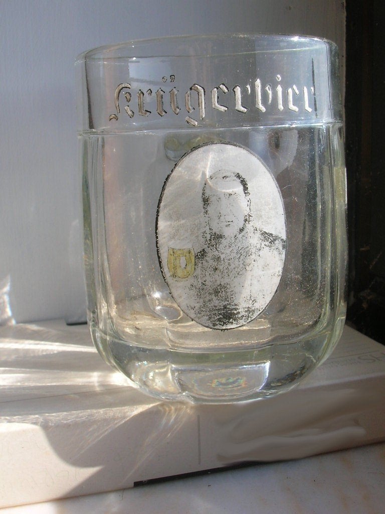 KRUGERBIER   Geëmailleerde mok, Ophalen of Verzenden, Gebruikt, Pul(len)