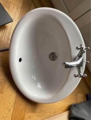 Lavabo céramique avec robinet 54 x 42 cm, Enlèvement, Utilisé, Lavabo ou Évier