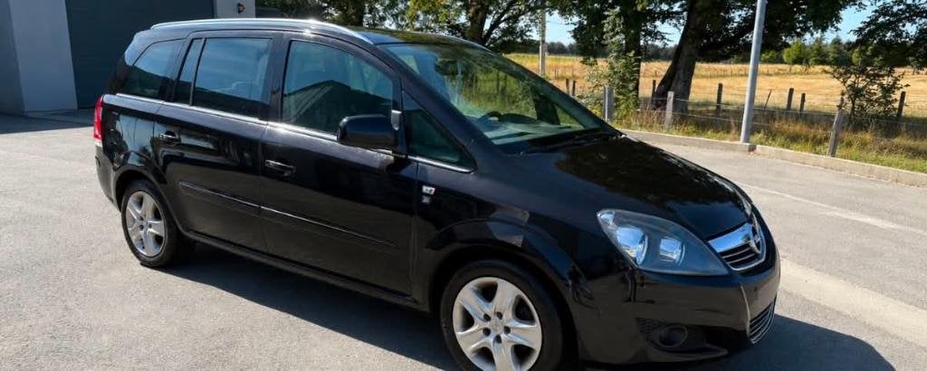 Opel zafira, Auto's, Euro 5, Zwart, 5 deurs, Particulier