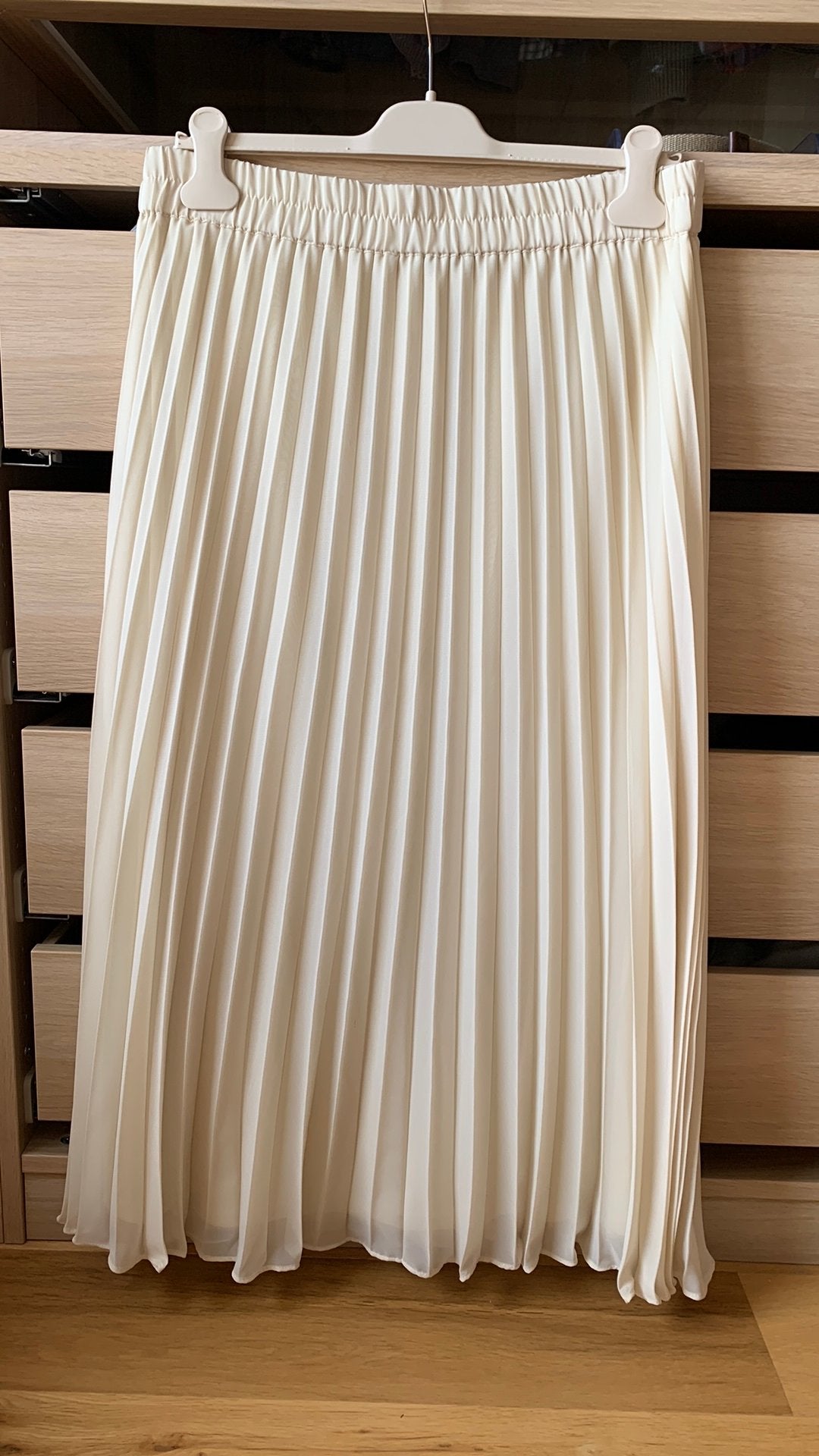 Plooirok Monki, maat L, beige, in perfecte staat, Kleding | Dames, Rokken, Beige, Maat 42/44 (L), Ophalen of Verzenden, Zo goed als nieuw