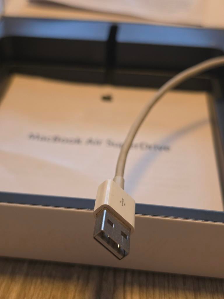 Macbook air superdrive with box, Gebruikt, Overige modellen, Minder dan 4 GB, Qwerty