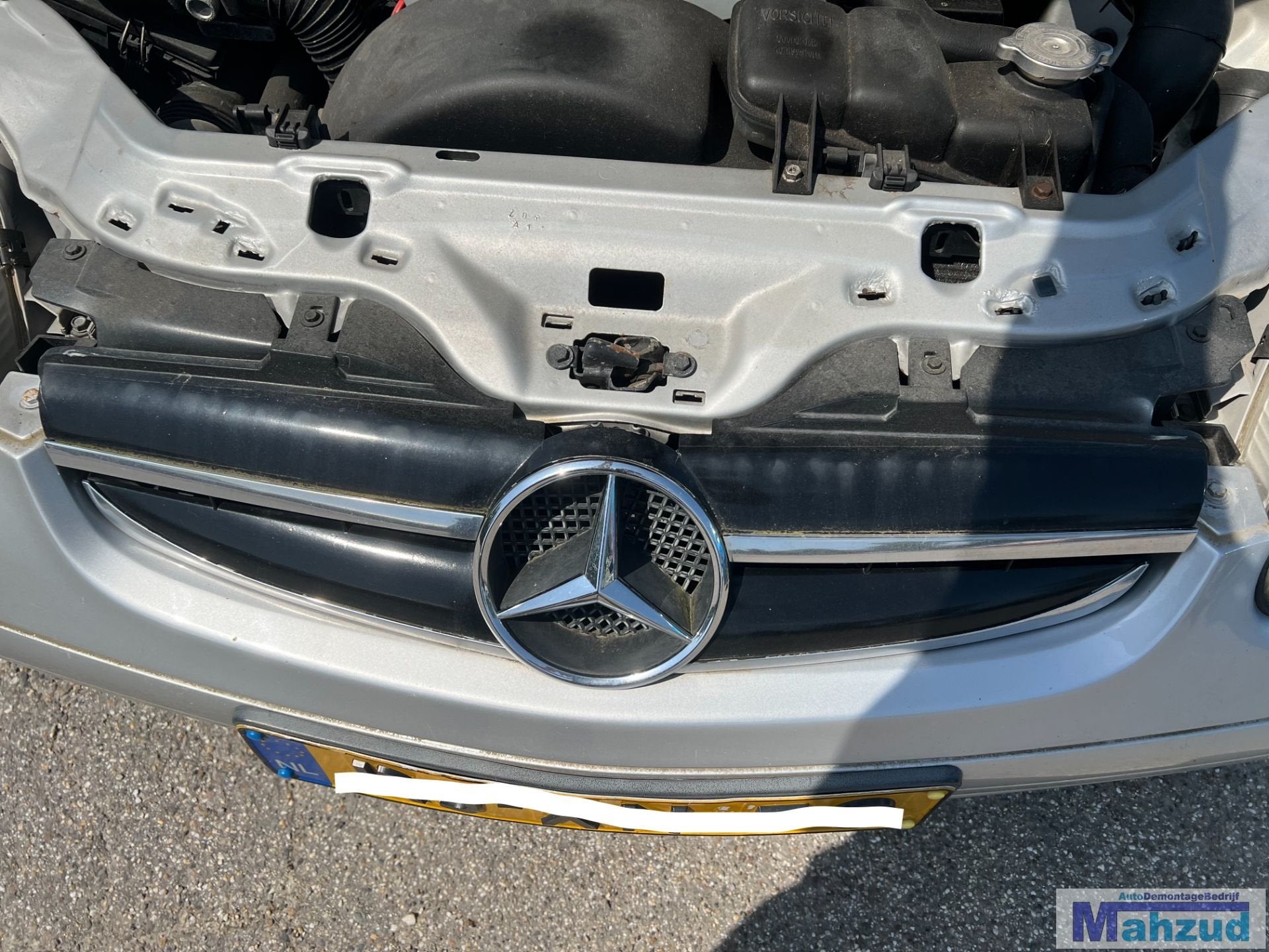 MERCEDES SLK R170 grille zwart (logo laat los) 1996-2004, Gebruikt, Mercedes-Benz AG, Mercedes-Benz, Mercedesstrasse 120
70372  Stuttgart, DE