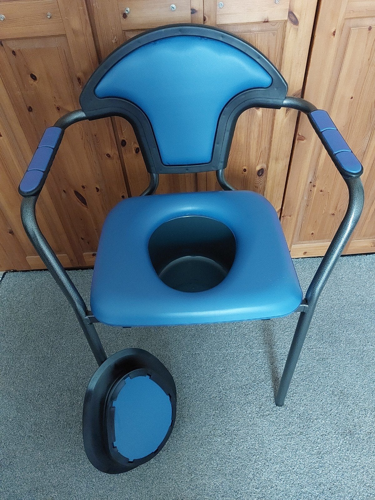 Chaise percée, Divers, Chaises roulantes, Enlèvement