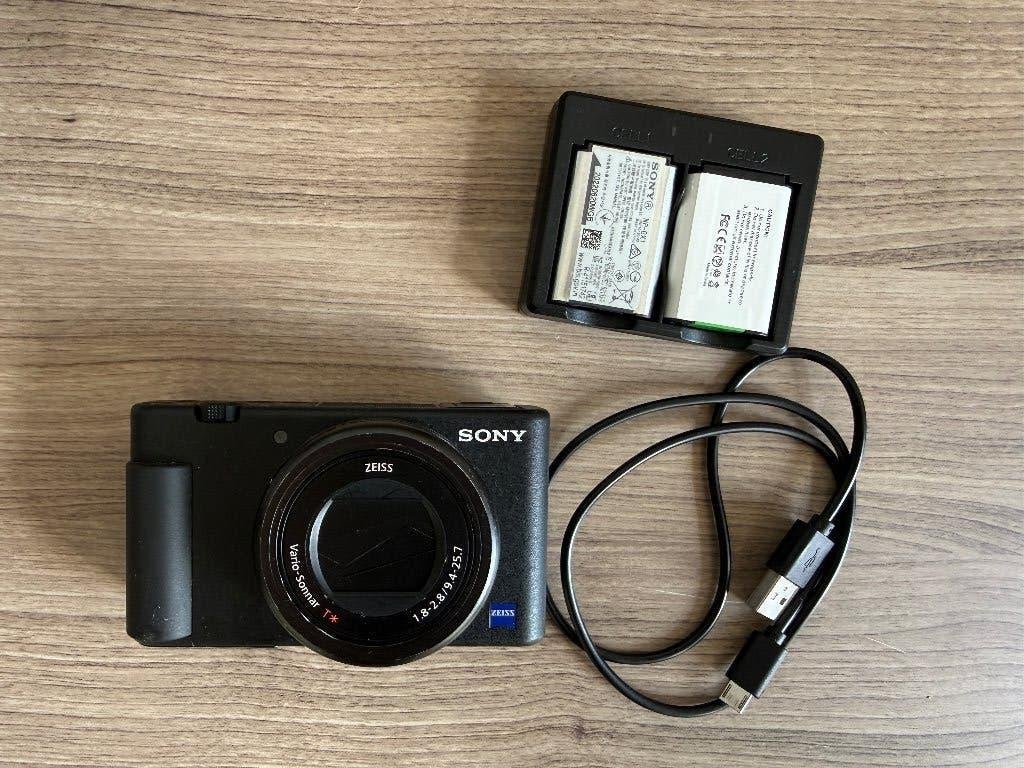 Sony ZV1, Gebruikt, USB-kabel, Ophalen of Verzenden, Compactcamera