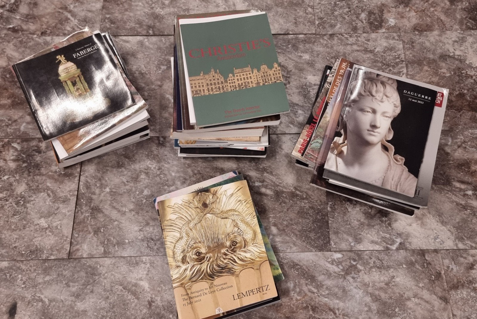 Groot lot antiek en veilingboeken, Ophalen