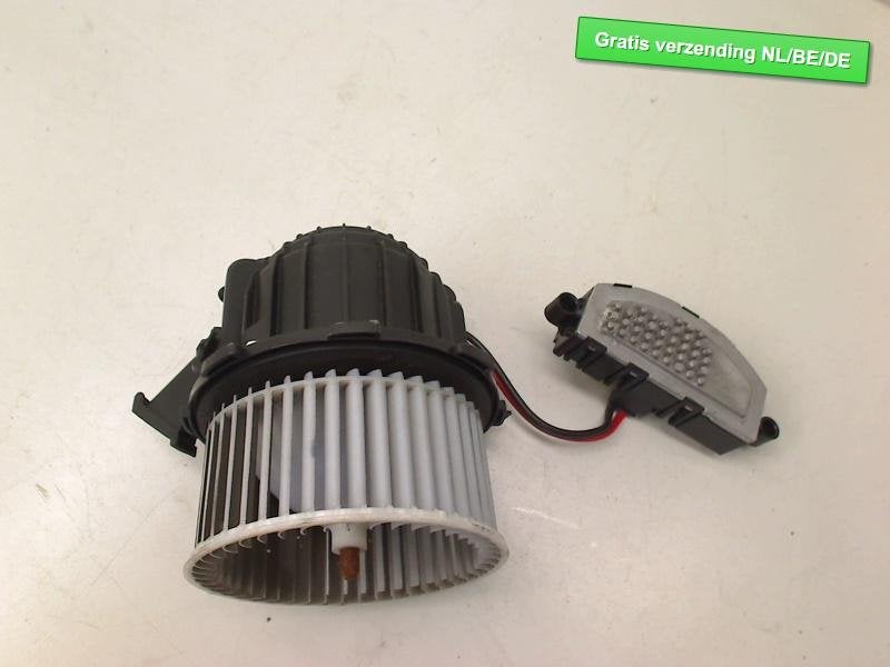 RADIATEUR MOTEUR Audi Q5 (8RB) (8K0820021C), Auto-Union-Straße  1,
85057  Ingolstadt, DE, Info@audi.de, Audi, Utilisé