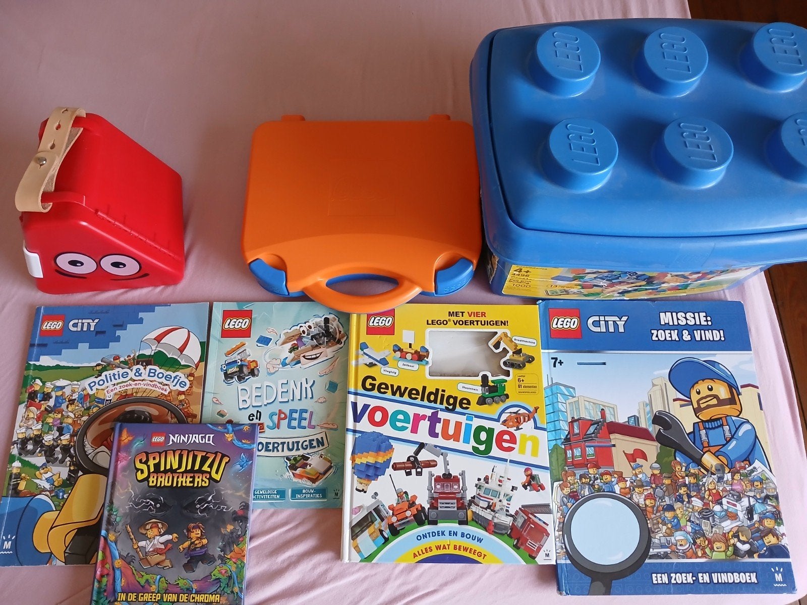 Lego boeken en opbergdozen, Enlèvement