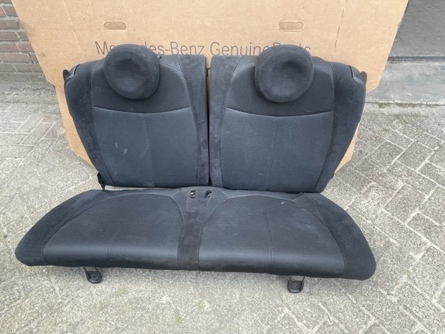 BANQUETTE ARRIÈRE Abarth 500 / 595 / 695 (01-2008/-), Taurusavenue 1
2132 LS  Hoofddorp, NL, Webaccessibility@stellantis.com, Stellantis N.V.