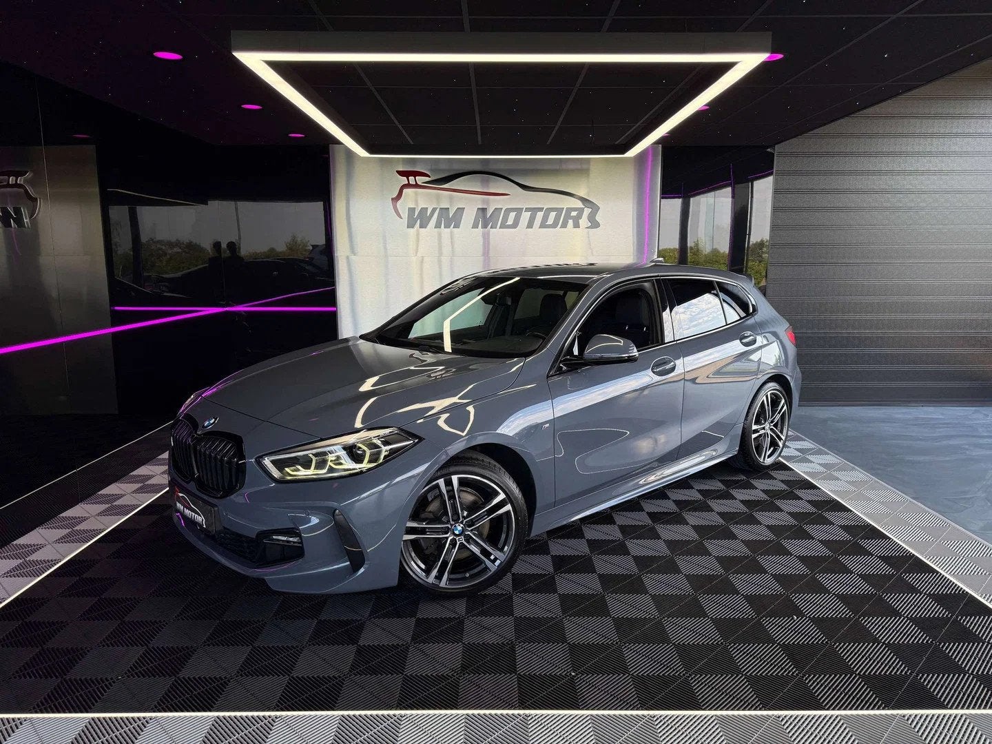 BMW 1 Serie 118 118iA OPF (bj 2022, automaat), Auto's, 1 Reeks, Gebruikt, Zwart, 136 pk