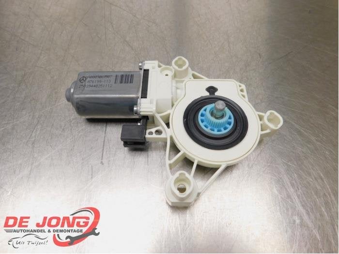 Moteur de vitre portière d'un Mercedes CLA, 3 mois de garantie, Utilisé, -, -