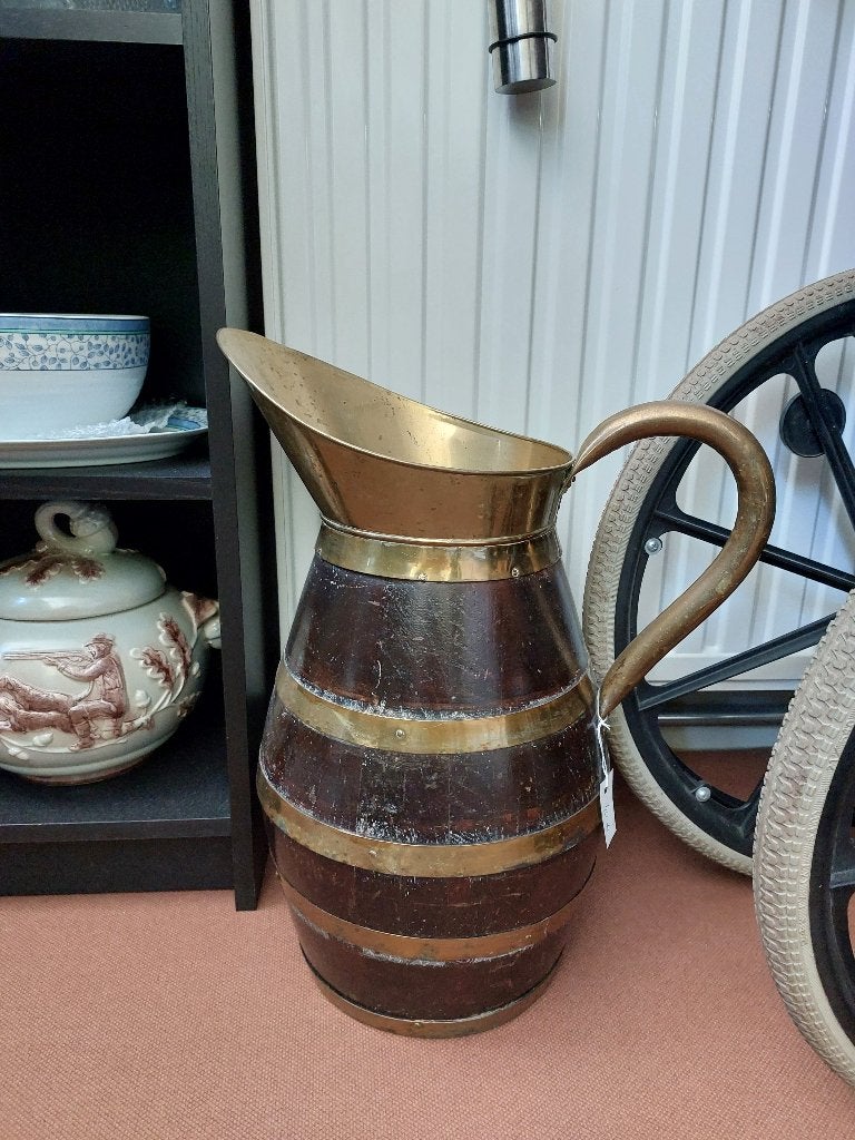 Ancienne cruche à vin 52 cm en bois et laiton, Enlèvement ou Envoi