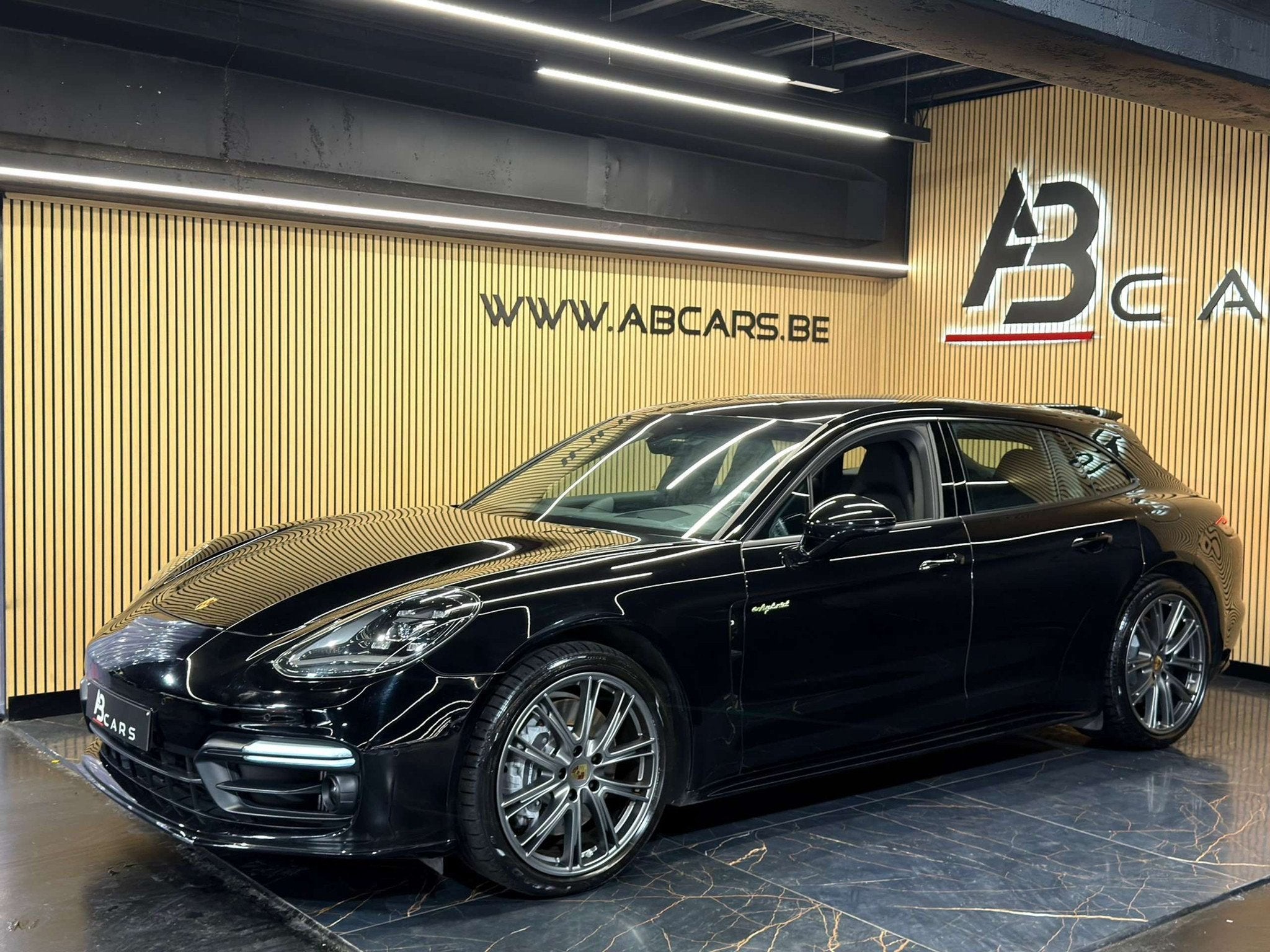 Porsche Panamera 4 e-Hybrid 2.9 V6 * TURISMO * GAR 12 MOIS *, Auto's, Automaat, 4 zetels, Gebruikt, Zwart