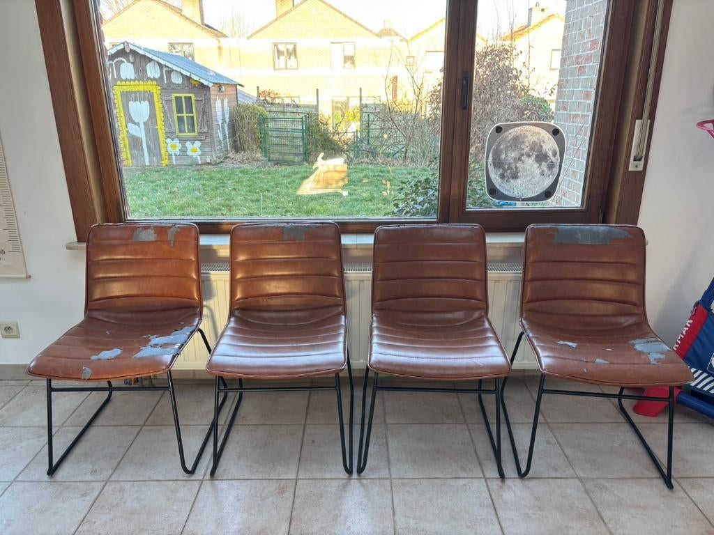 Stoelen met gebruikssporen te koop, Huis en Inrichting, Stoelen, Ophalen, Gebruikt, Bruin, Vier