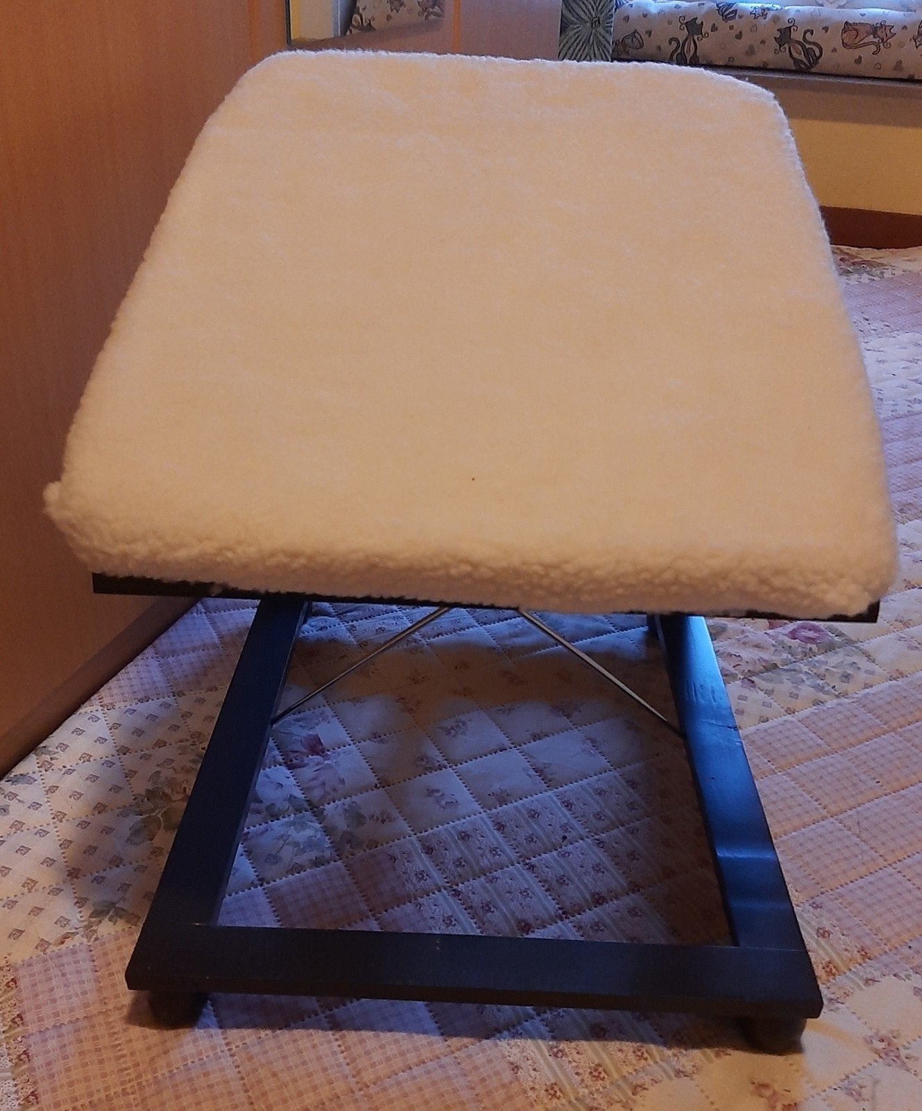 Repose pied et tabouret 10 eur pièce, Enlèvement, Comme neuf, Bois