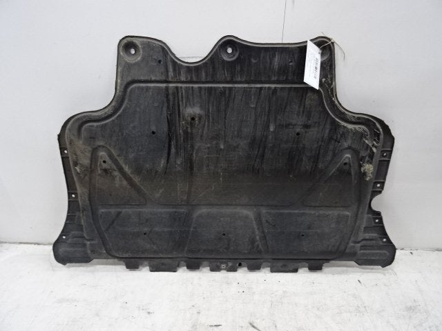 CACHE SOUS MOTEUR Volkswagen Passat (3G2) (5Q0825236), Volkswagen, Mevr. I. Hauben, Utilisé, Rue de l'Espoir 34 34
4030  GRIVEGNÉE, BE