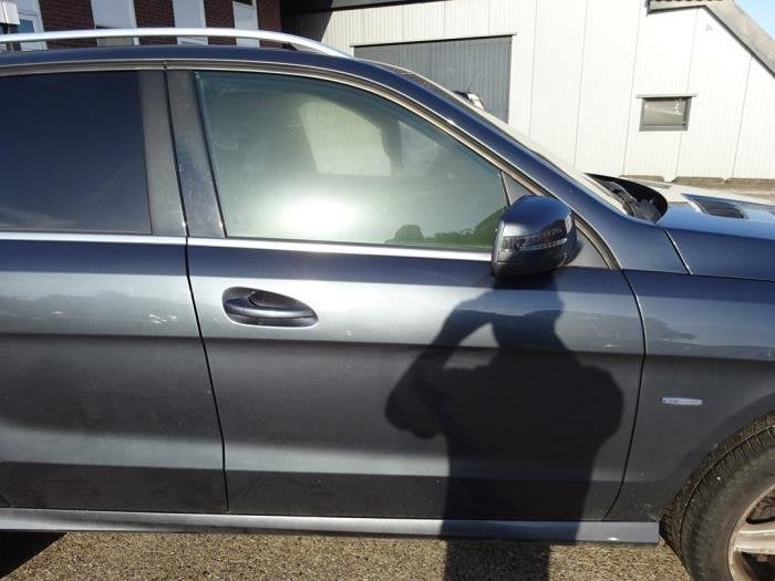 Portier 4Deurs rechts-voor van een Mercedes ML-Klasse (755), Gebruikt, -, Deur, Ophalen of Verzenden