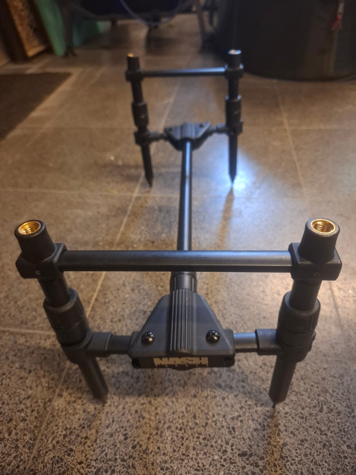 Nash compact pod 2rod, Watersport en Boten, Hengelsport | Karpervissen, Ophalen of Verzenden, Zo goed als nieuw