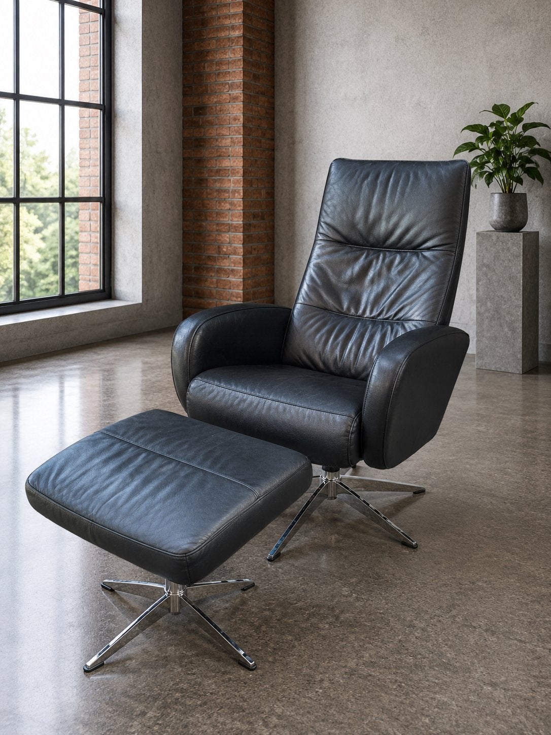 Elegante Deense design relaxfauteuil & hocker-Hjort Knudsen, Ophalen of Verzenden