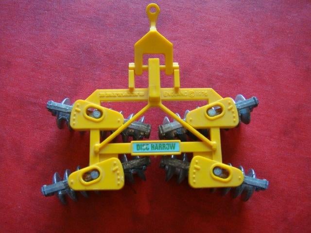 Machine agricole. Herse. "Disc Harrow Vintage". N 5., Collections, Statues & Figurines, Utilisé, Autres types, Envoi