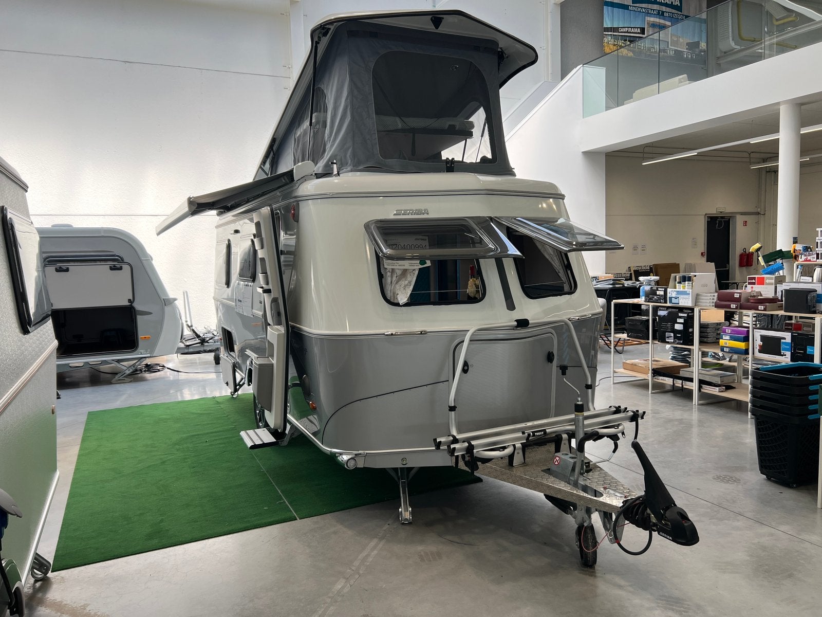 ERIBA HYMER Touring 630 avec toit de couchage, 6 à 7 mètres, Entreprise, Jusqu'à 6, Lit fixe