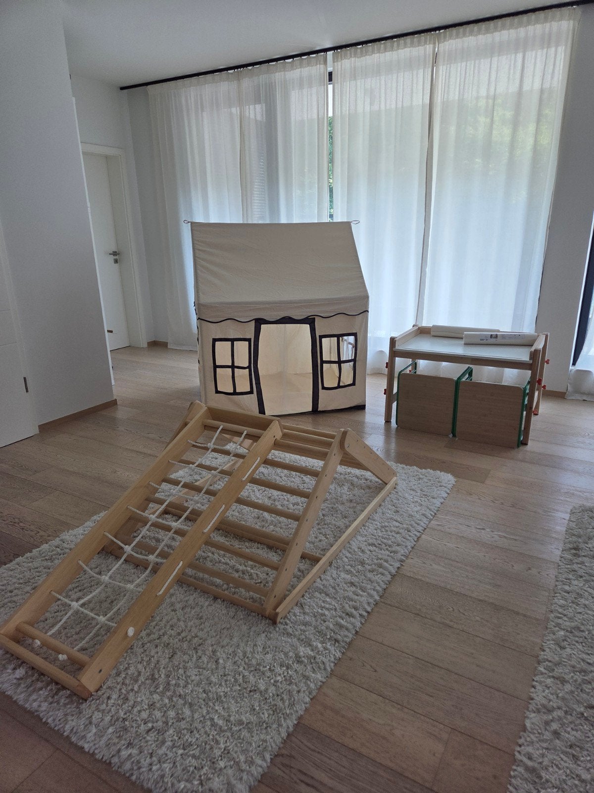 Ensemble bureau et parc intérieur pour enfants, Enlèvement, Utilisé