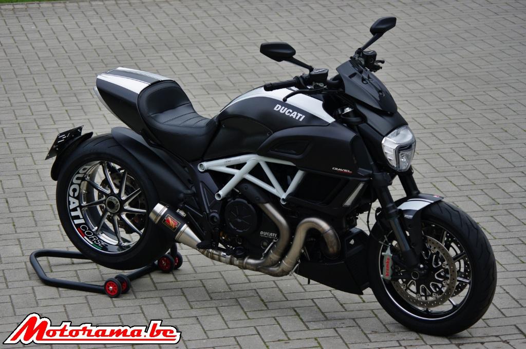 Ducati Diavel 1200 Carbon White - 2015 - 10000 km @Motorama, Motoren, 2 cilinders, Motorrijbewijs A, Bedrijf, Meer dan 35 kW