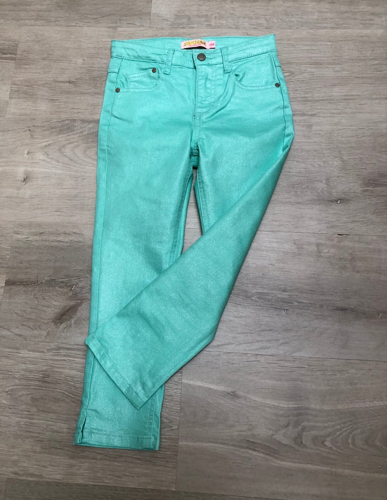 Leuke munt groene broek, merk someone maat 134, Ophalen, Zo goed als nieuw, Broek