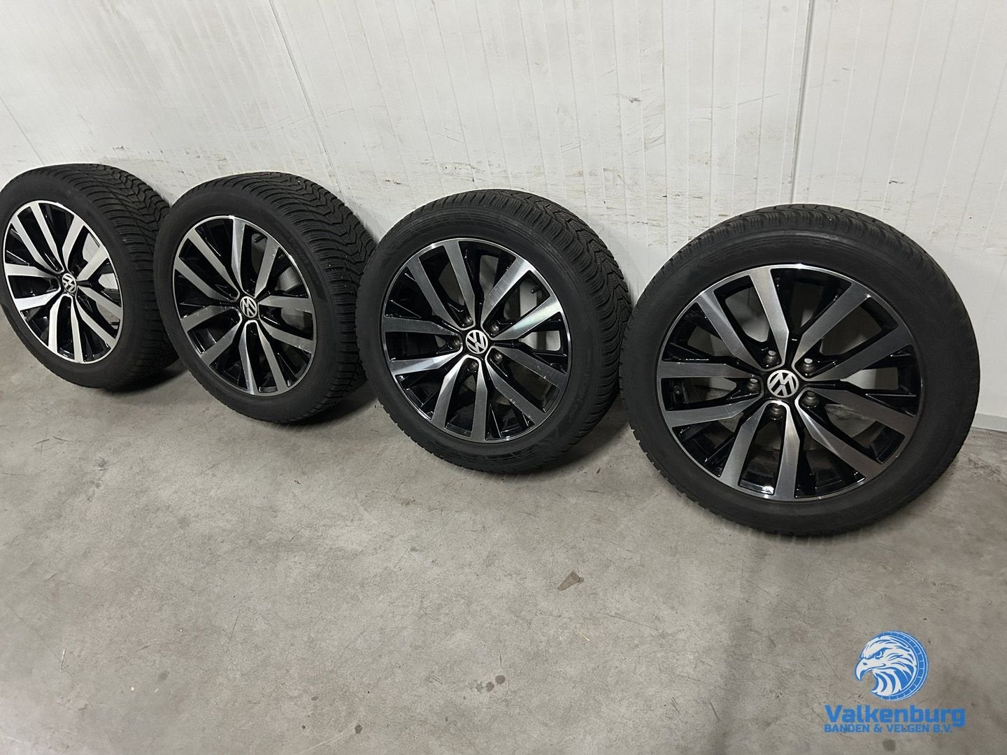 6-7mm! VW Transporter T5 GP T6 T6.1 T7 Multivan Bulli 18 inc, Autos : Pièces & Accessoires, Pneus et Jantes, Pneus hiver, 255 mm