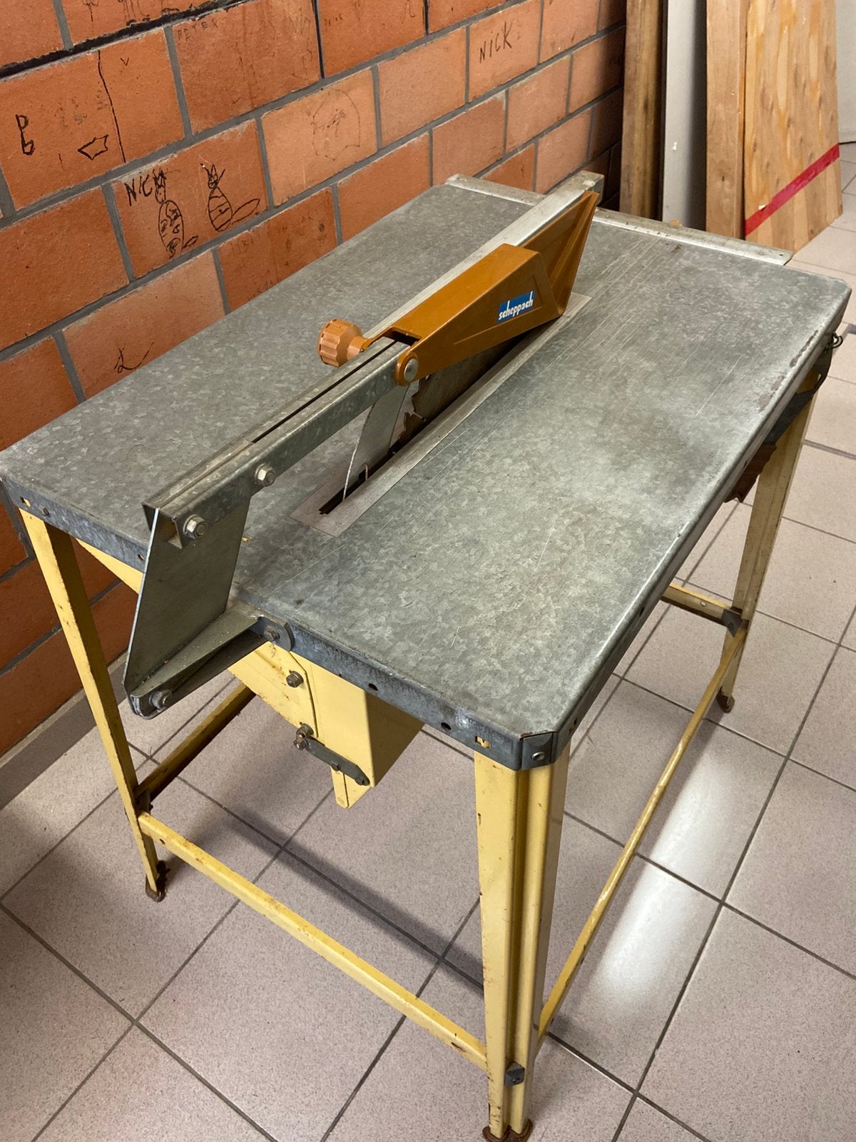 Scheppach zaagtafel/tafelcirkelzaag, Ophalen