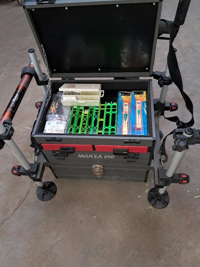 Visstation Monza 090 D25, Watersport en Boten, Ophalen, Zo goed als nieuw, Complete set