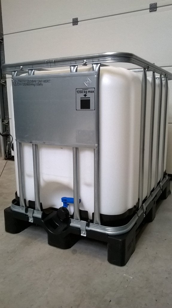 Cuves IBC 640 litres occasion rénovée. 80cm de large !!, Jardin & Terrasse, 150 litres ou plus, Enlèvement ou Envoi, Synthétique