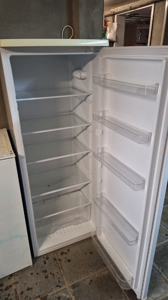 Friac koelkast 241L, Sans bac à congélation, Utilisé, 200 litres ou plus, 45 à 60 cm