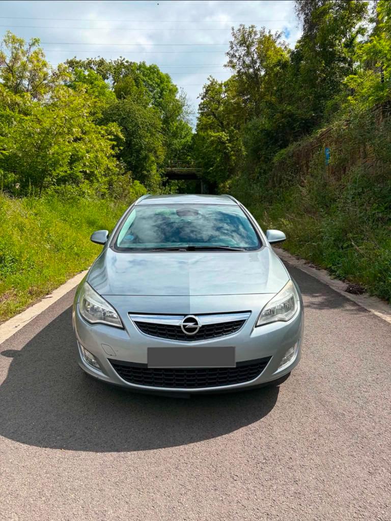Opel Astra 1.7 Cdti prete à immatriculer, Euro 5, Stof, Zwart, Bedrijf