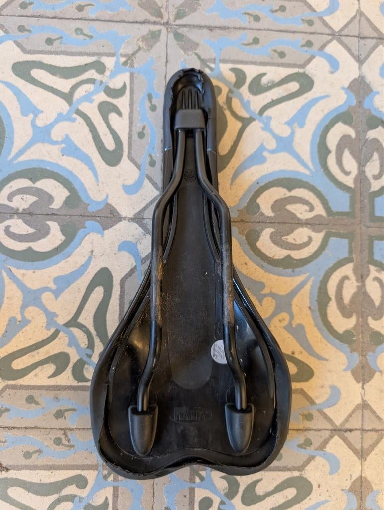 Selle Italia X1 selle, Enlèvement, Selle
