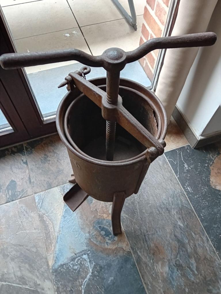 Pressoir en métal, Tuin en Terras, Gieters, Ophalen, Metaal